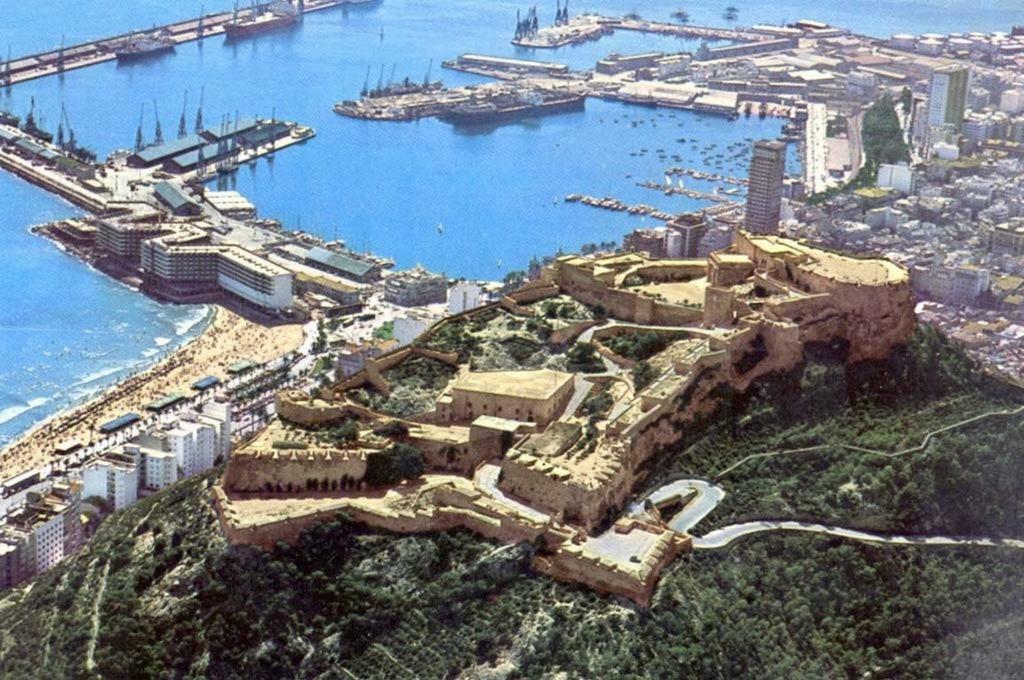 Beach, City Center And Entertainment Alicante Dış mekan fotoğraf